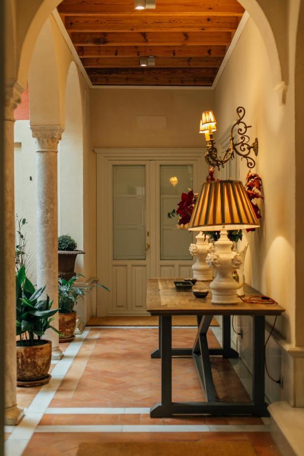 Aparthotel Casa Patio del Siglo XIX Siviglia Esterno foto